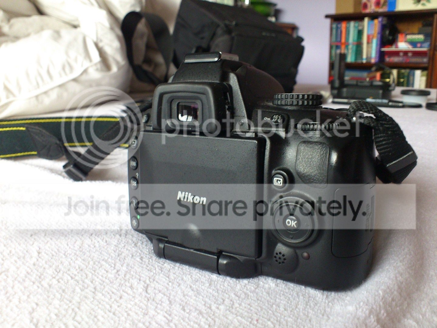 Appraisal: Nikon D5000 18-55 VR Kit + Bag + Accessories + Tripod ...