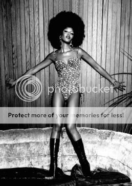 Naomi Campbell Hair on Giant